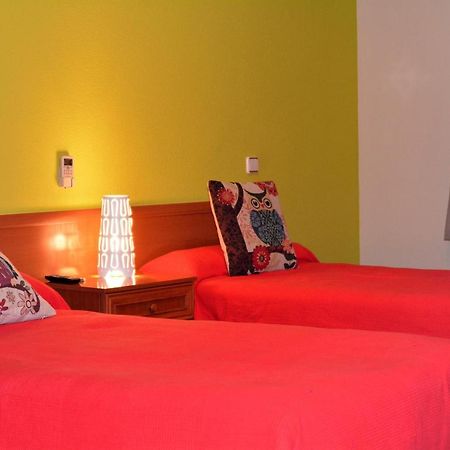 Hostal Gastrobar Carmelo Villarejo de Salvanés Kültér fotó