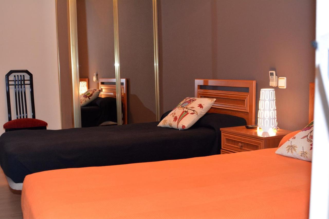 Hostal Gastrobar Carmelo Villarejo de Salvanés Kültér fotó