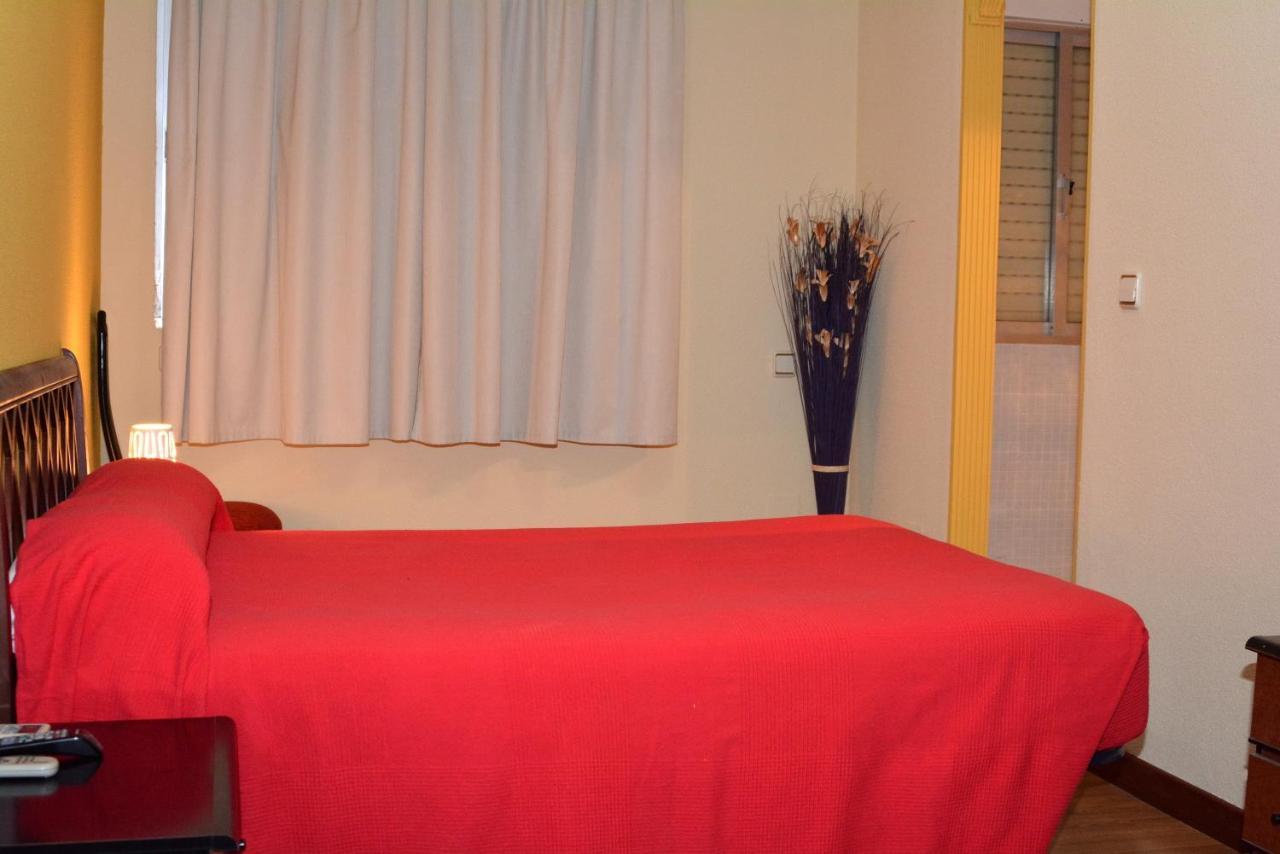 Hostal Gastrobar Carmelo Villarejo de Salvanés Kültér fotó