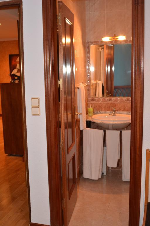 Hostal Gastrobar Carmelo Villarejo de Salvanés Kültér fotó